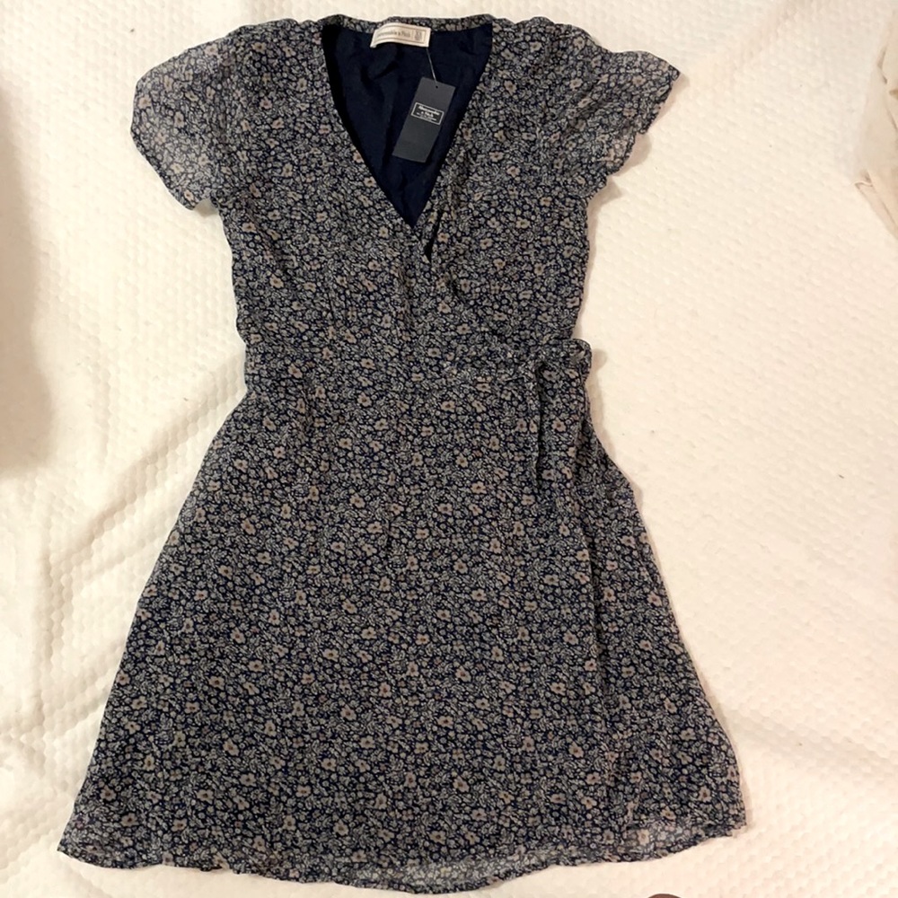 Abercrombie & Fitch Faux Wrap Dress, Size X-Small, NWT
